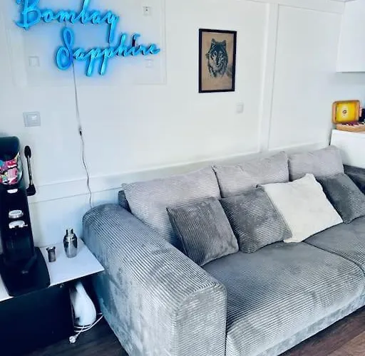 Keskvaeljakul Asuv Hubane Maja Võsu